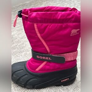 Sorel girls winter boots Size 2.